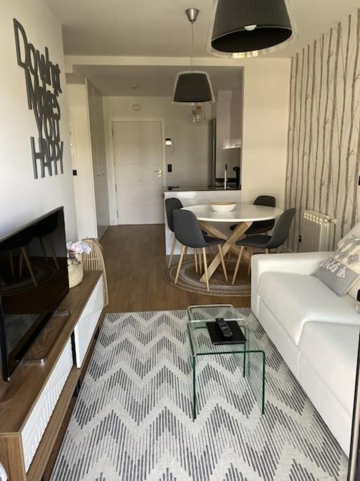Precioso Apartamento Con Terraza Y Piscina En Portonovo-Sanxenxo Exterior photo